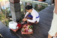 Bali - 29 Septembre 2018 - Ubud - Décoration florale de l'hôtel - IMG_2678
