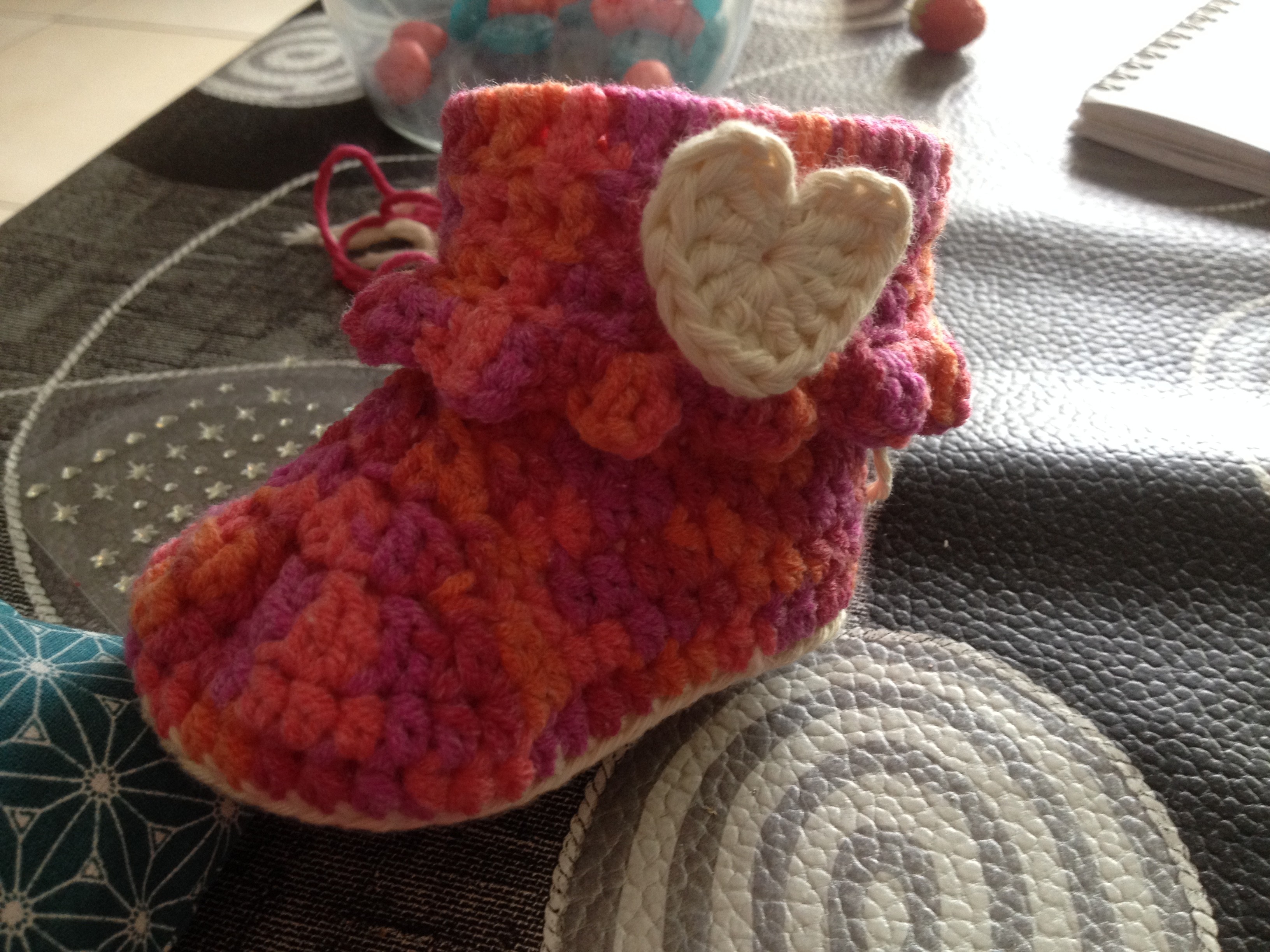 Chausson Bebe Fille Tricot Et Crochet Sandra Photos Club Doctissimo Chausson Bebe Fille Tricot Et Crochet Sandra Photos Club Doctissimo