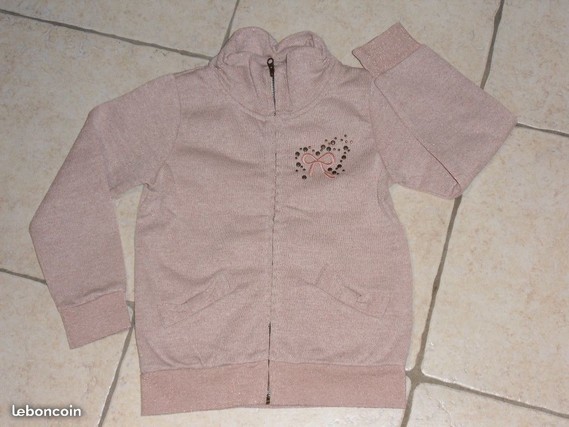 6€ Lisa Rose taille 5 ans