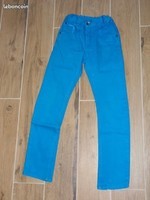 4€ Pantalon bleu NKY 10 ans