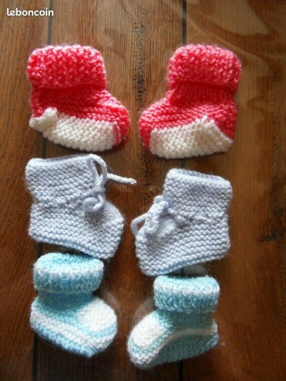 2€ Neufs lot de trois paires tricotés mains taille naissance