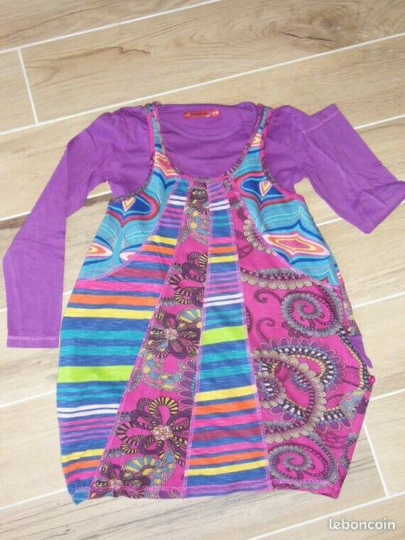 8€ Robe DESIGUAL Taille 9-10 ANS