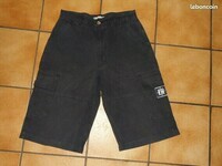 2€ Bermuda taille 12 ans