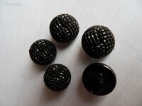 5€ Lot de 5 boutons anciens demi sphères noir Marc G LBC le 25-02-24