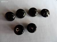 5€ Lot de 6 boutons à oeillets ancien en verre noir Marc G LBC le 25-02-24