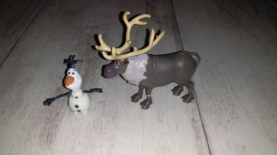 Figurines Sven et Olaf 1€ les 2