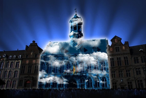 Hôtel de ville - spectacle 'vidéo mapping' - thème 'les anges de Mons'