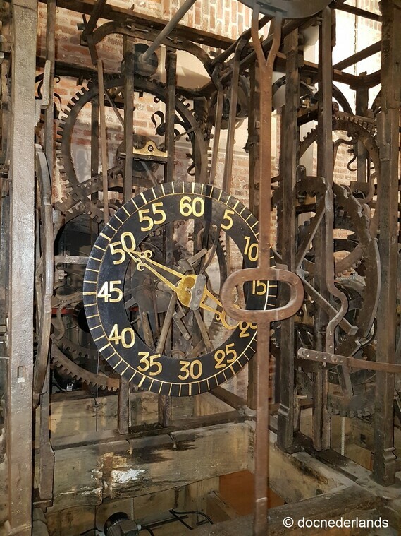 Mécanisme de l'horloge restaurée (01) (Beffroi de Mons)