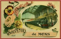 Ancienne carte postale 'Souvenir de Mons' (train en gare), 1909