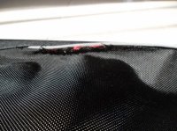 couture réparée au dos du hamac