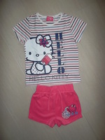 Hello Kitty t-shirt 5/6 ans et short 4/5 ans TBE 12€