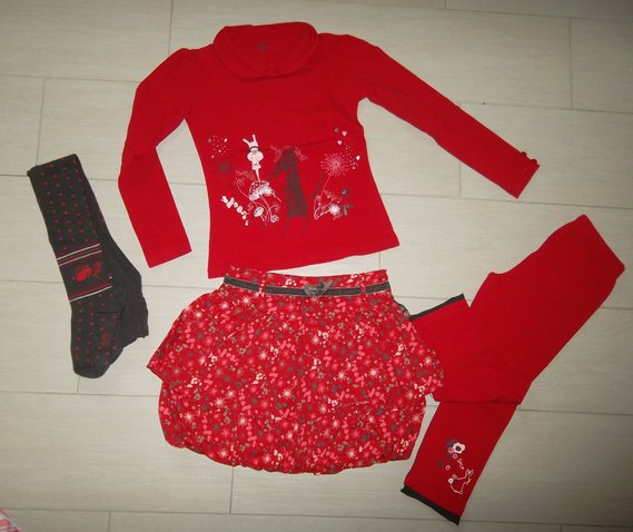 LCDP Chaperon rouge 8/10 ans 32€