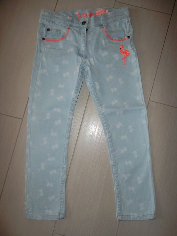 Pantacourt LCDP 6 ans (taille grand) 2€