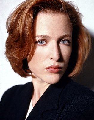gillian-anderson-as-dana-scully-in-x-files-sexy-actress