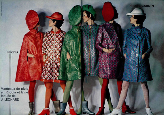 1967-pierre-cardin-patterned-vinyl-zip-coats-spring-lofficiel