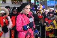 heres-how-jenny-mccarthy-stayed-warm-during-new-years-eve-08