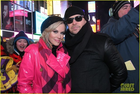 heres-how-jenny-mccarthy-stayed-warm-during-new-years-eve-04