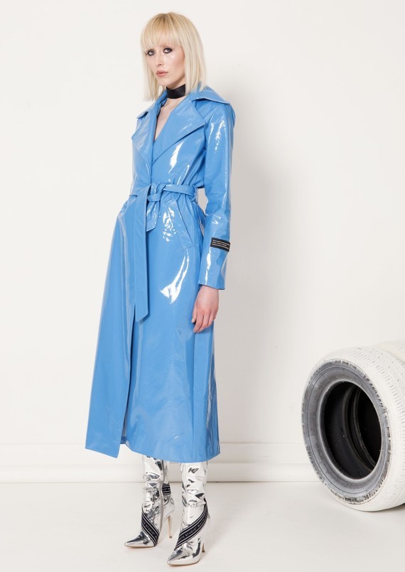 WS18AW017-THE-22BACK-FIRE”-BLUE-PATENT-TRENCH-WHYTE-STUDIO
