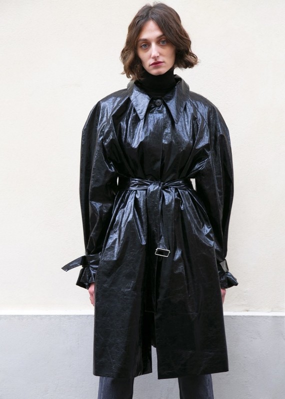 FRANKIE_IMG_1378-Black-Patent-Creased-Belted-Overcoat