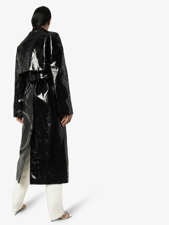 lemaire-patent-linen-trench-coat_14835240_27046553_1920