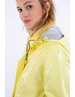 glossy-raincoat-bruges3