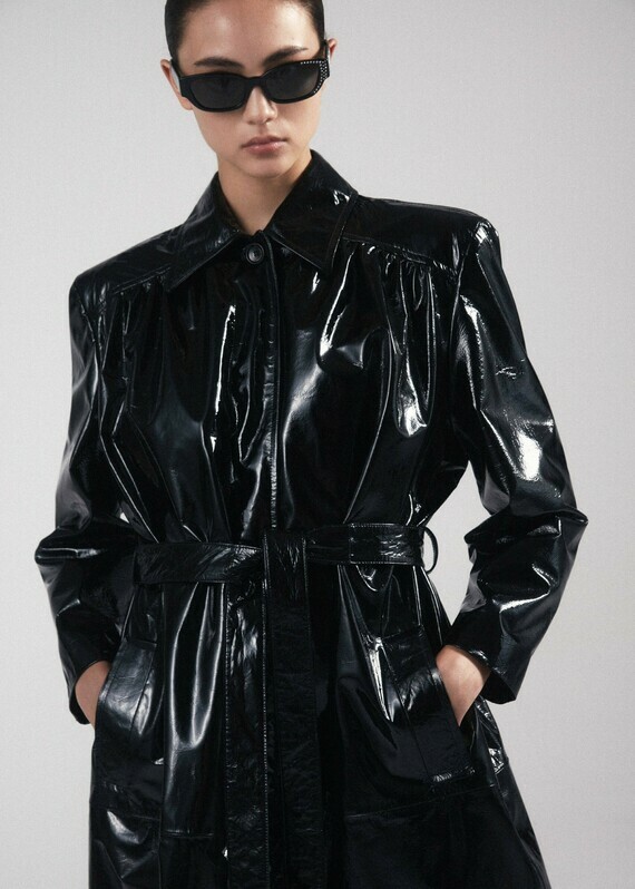 AW20-LEATHER-02-COAT-BLACK-PATENT-05_2560x3606_crop_center