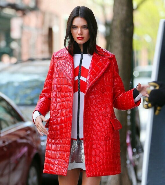 kendall-jenner-on-the-set-of-a-photoshoot-in-new-york_12