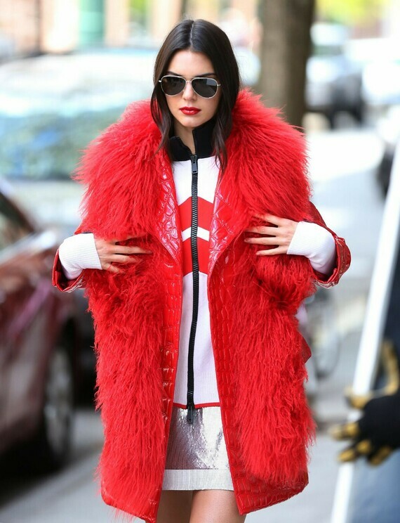 kendall-jenner-on-the-set-of-a-photoshoot-in-new-york_13
