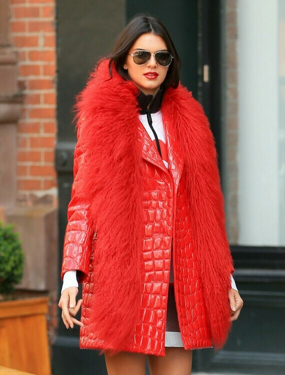 kendall-jenner-on-the-set-of-a-photoshoot-in-new-york_17
