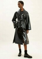 glossy-patent-faux-leather-belted-coat-in-black-coat-the-frankie-shop-586096_900x