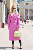 irina_costa_moda_bright_pink_coat_outfit