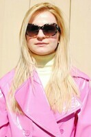 spring_outfit_sunglasses_tiffany_turtleneck_with_trench_coat