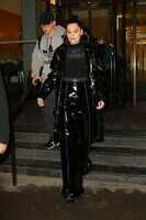 Jessie-J-in-Black-PVC-Outfit--03