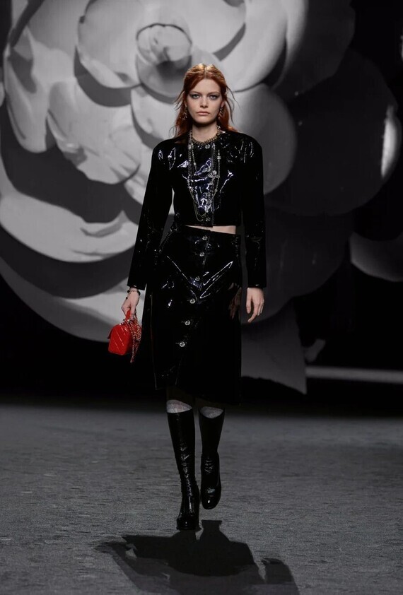 sys-master-content-h58-h64-10166615048222look-005-fall-winter-2023-24-chanel-show