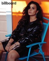 Demi-Lovato-Singer06