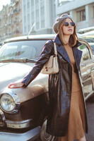 how-to-wear-beret-vinyl-coat-valeria-sytnik-fashion-blog-allaboutaccent