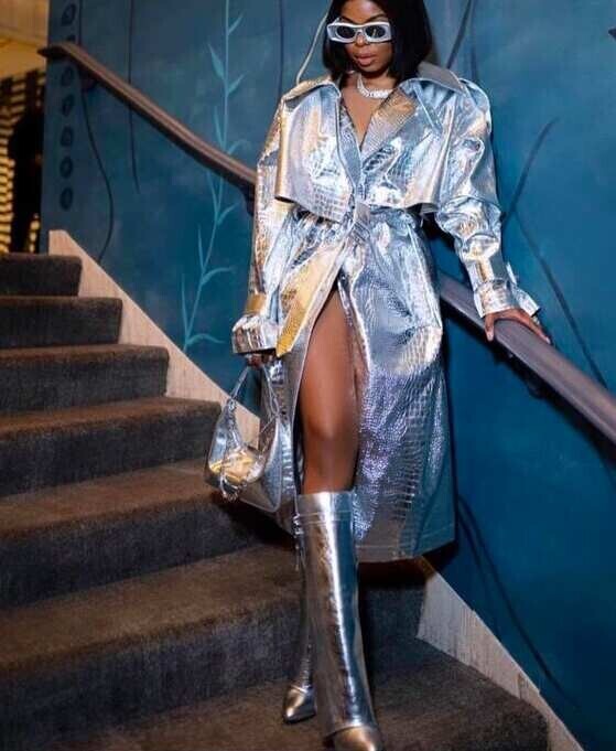 metallic-boots-baddie-fall-outfits_themoodguide