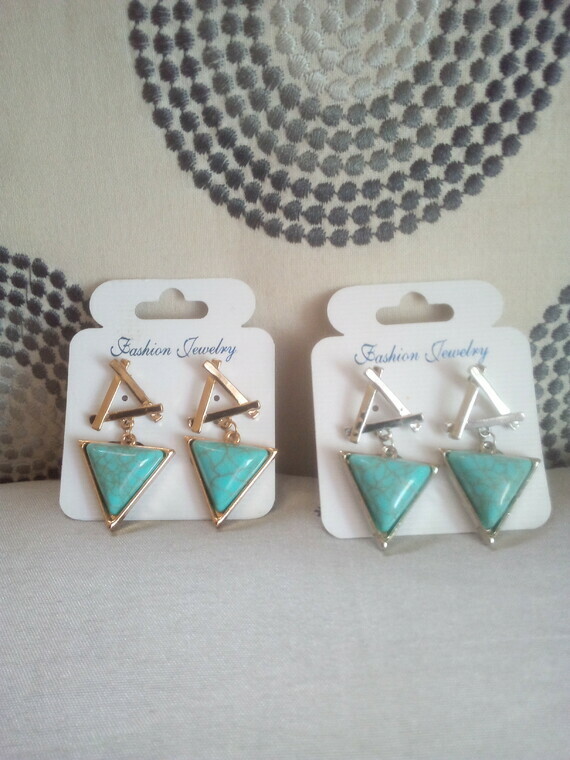 BOUCLES TRIANGLE TURQUOISE RECONSTITUEE (1)
