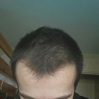 3 mois+ , cheveux court 2cm