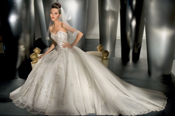 Avec Des Diamant Robe De Mariée Princesse Luxe forum.doctissimo.fr