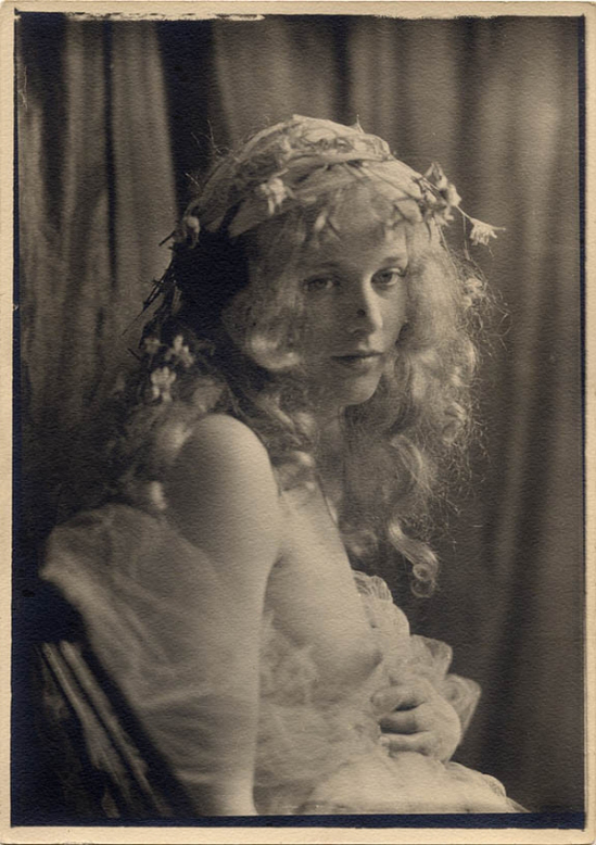 Dolores 1920