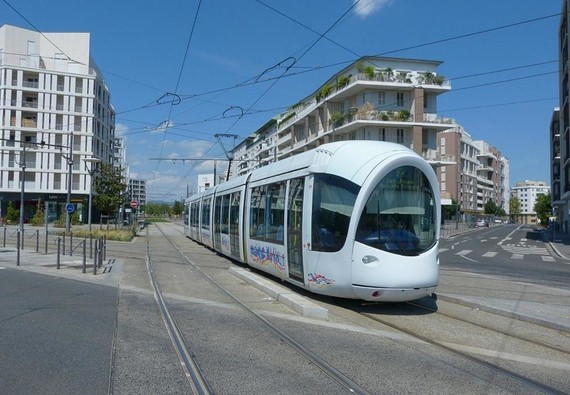 tram (69)