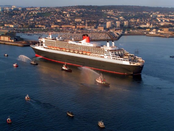 France - Cherbourg-QueenMary2-09