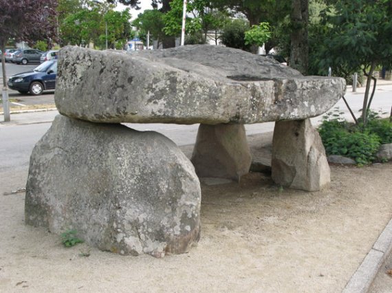 France-Carnac-Dolmen10