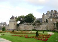 France-Vannes-Remparts2