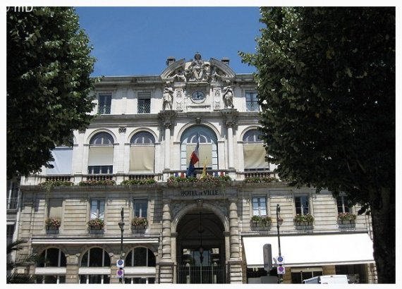 France - Pau - mairie12