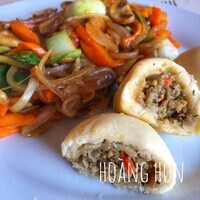 Banh bao bœuf, chop suey de légumes