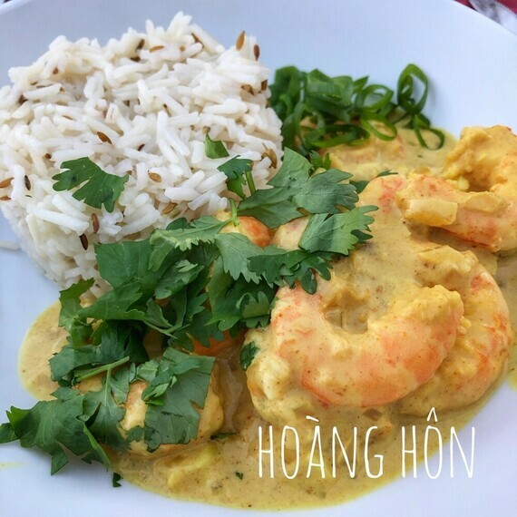Curry de crevettes et riz basmati aux graines de cumin