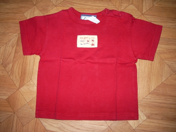 tee-shirt rouge