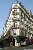 42_Montmartre_in_Paris